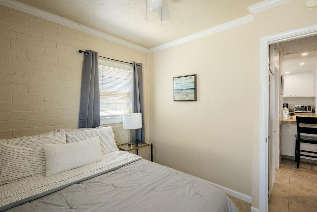 335 Oxford Ave, Clovis, CA 93612