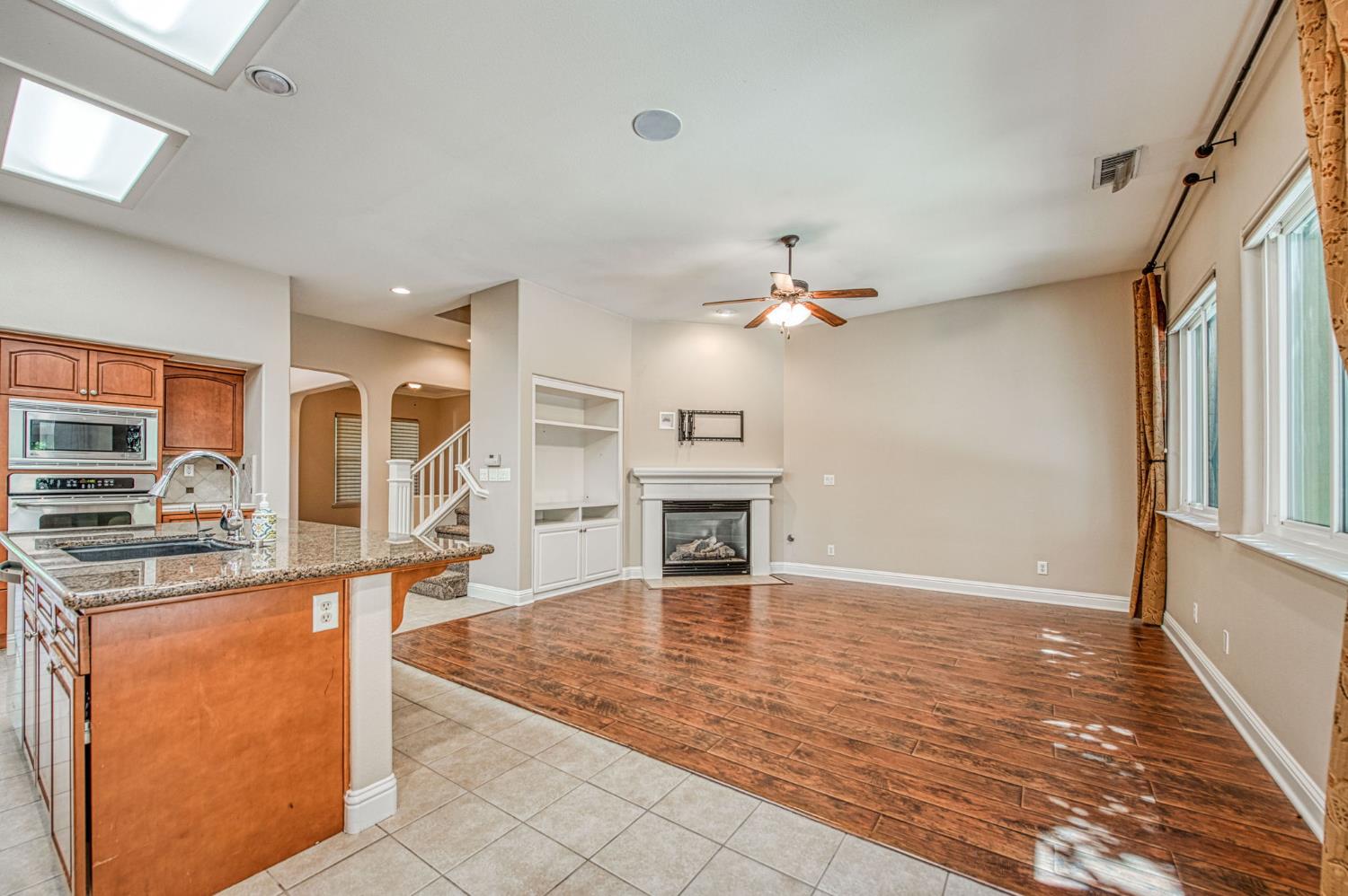 3544 Prescott Ave, Clovis, CA 93619