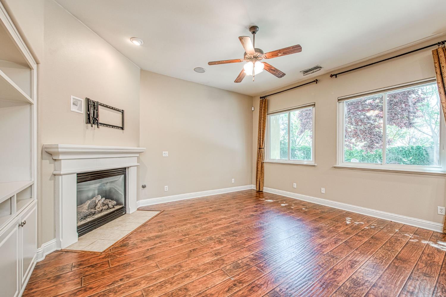 3544 Prescott Ave, Clovis, CA 93619