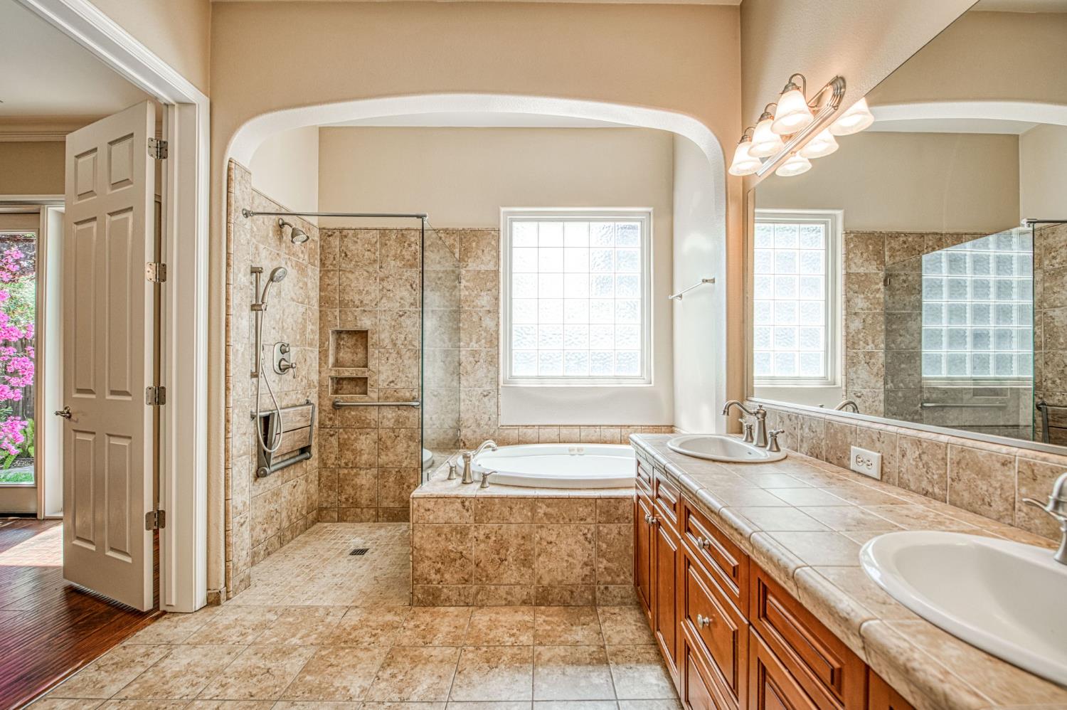 3544 Prescott Ave, Clovis, CA 93619