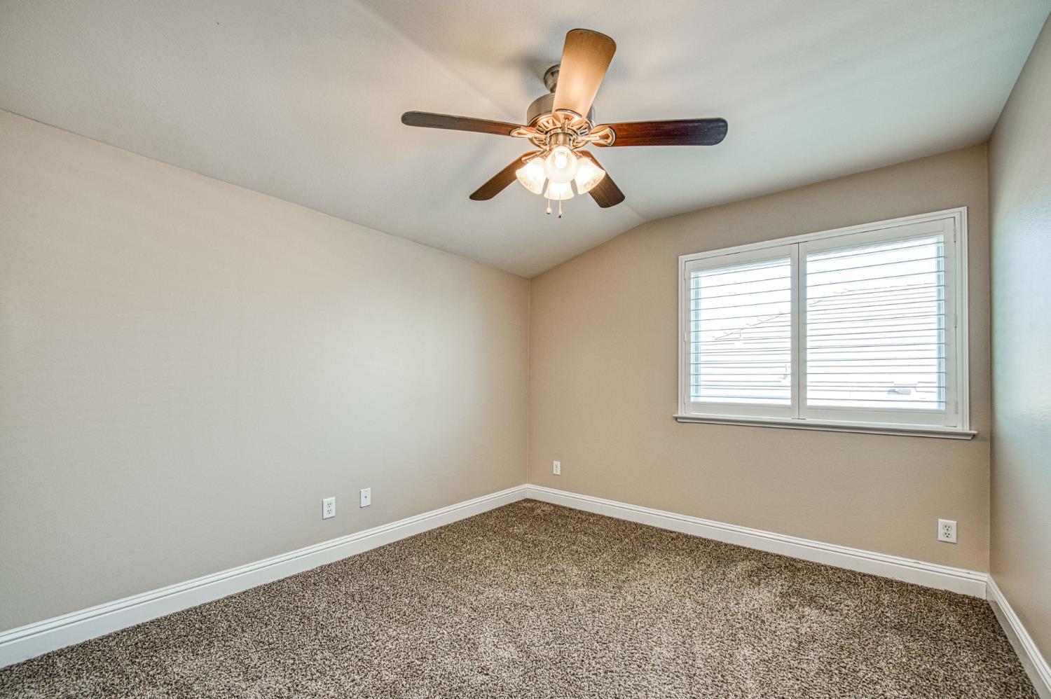 3544 Prescott Ave, Clovis, CA 93619