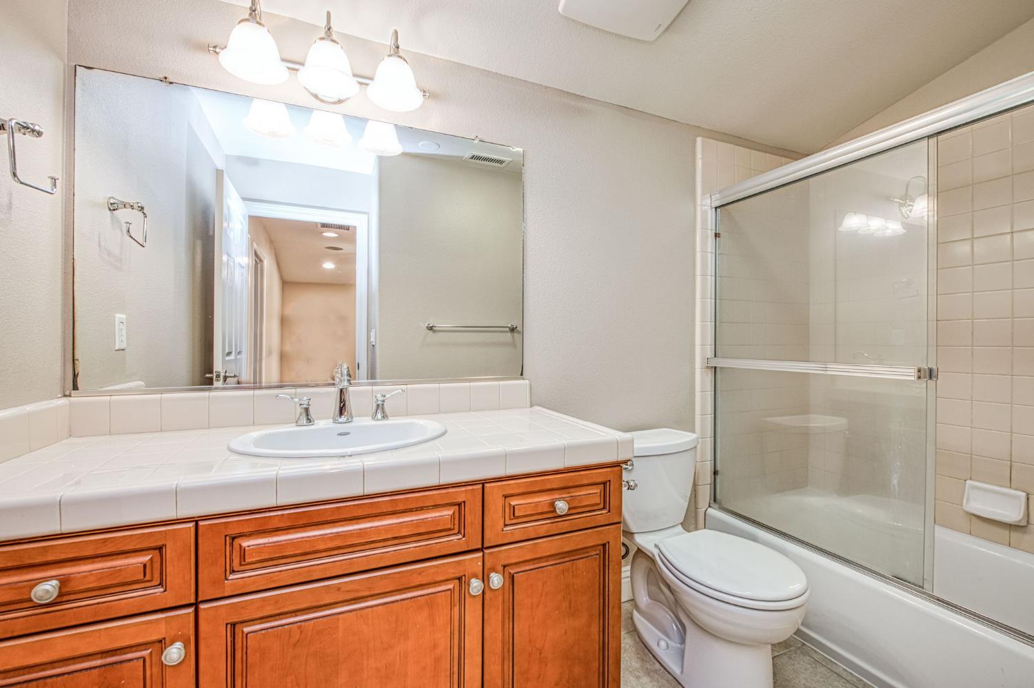 3544 Prescott Ave, Clovis, CA 93619