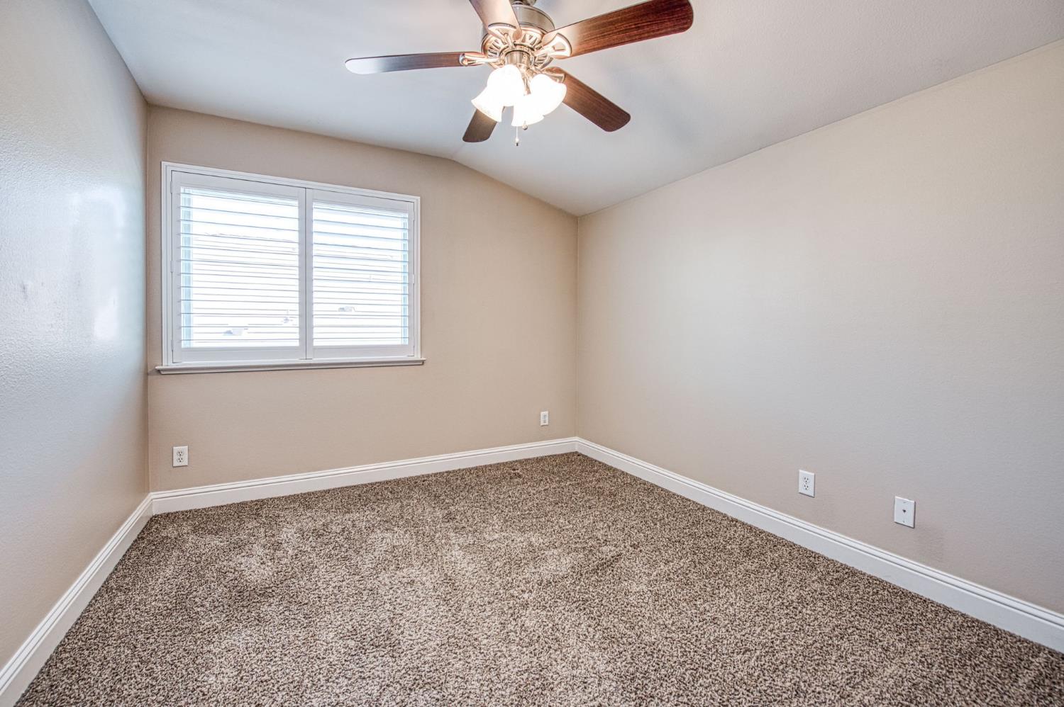 3544 Prescott Ave, Clovis, CA 93619