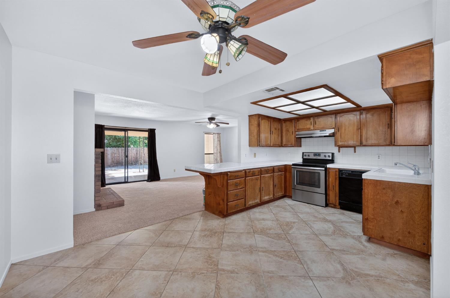 395 N Fordham Ave, Fresno, CA 93727