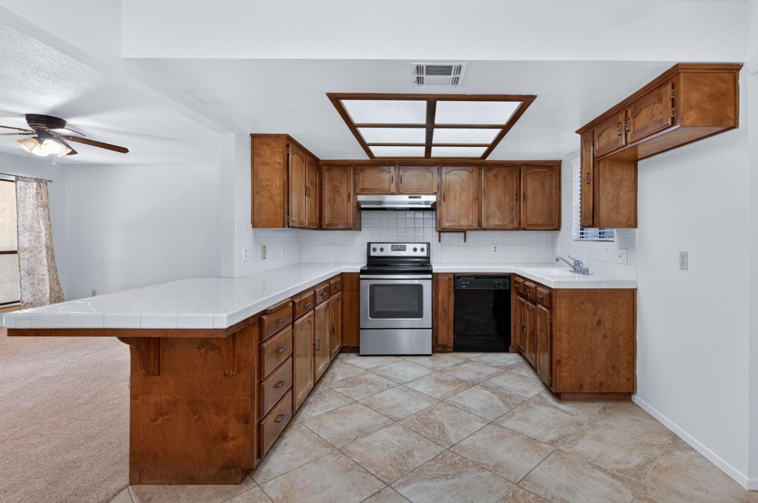 395 N Fordham Ave, Fresno, CA 93727