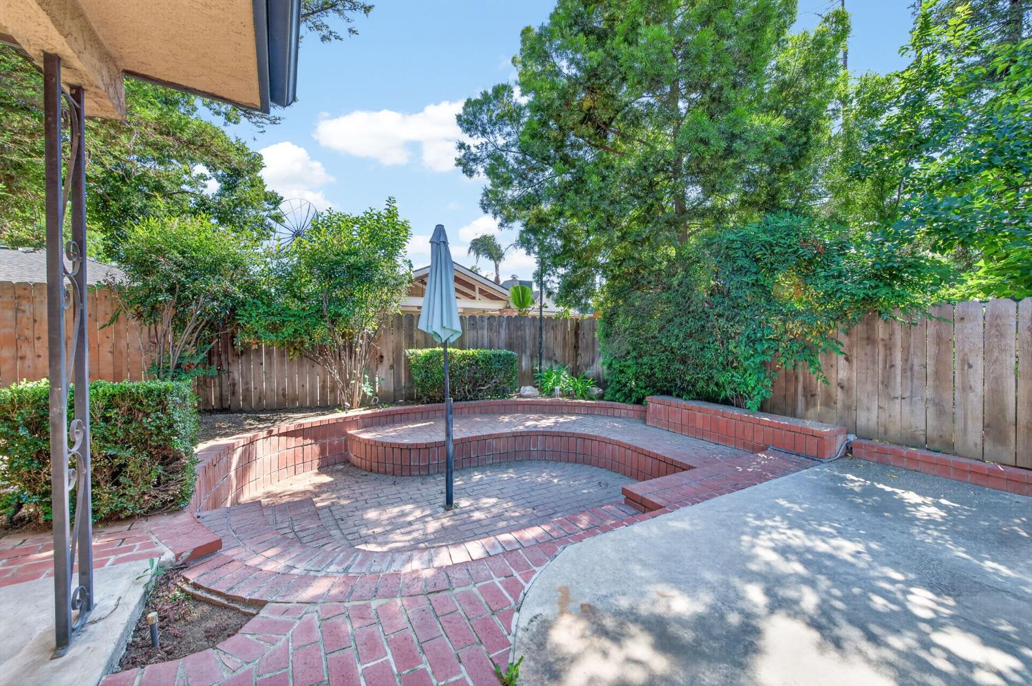 395 N Fordham Ave, Fresno, CA 93727