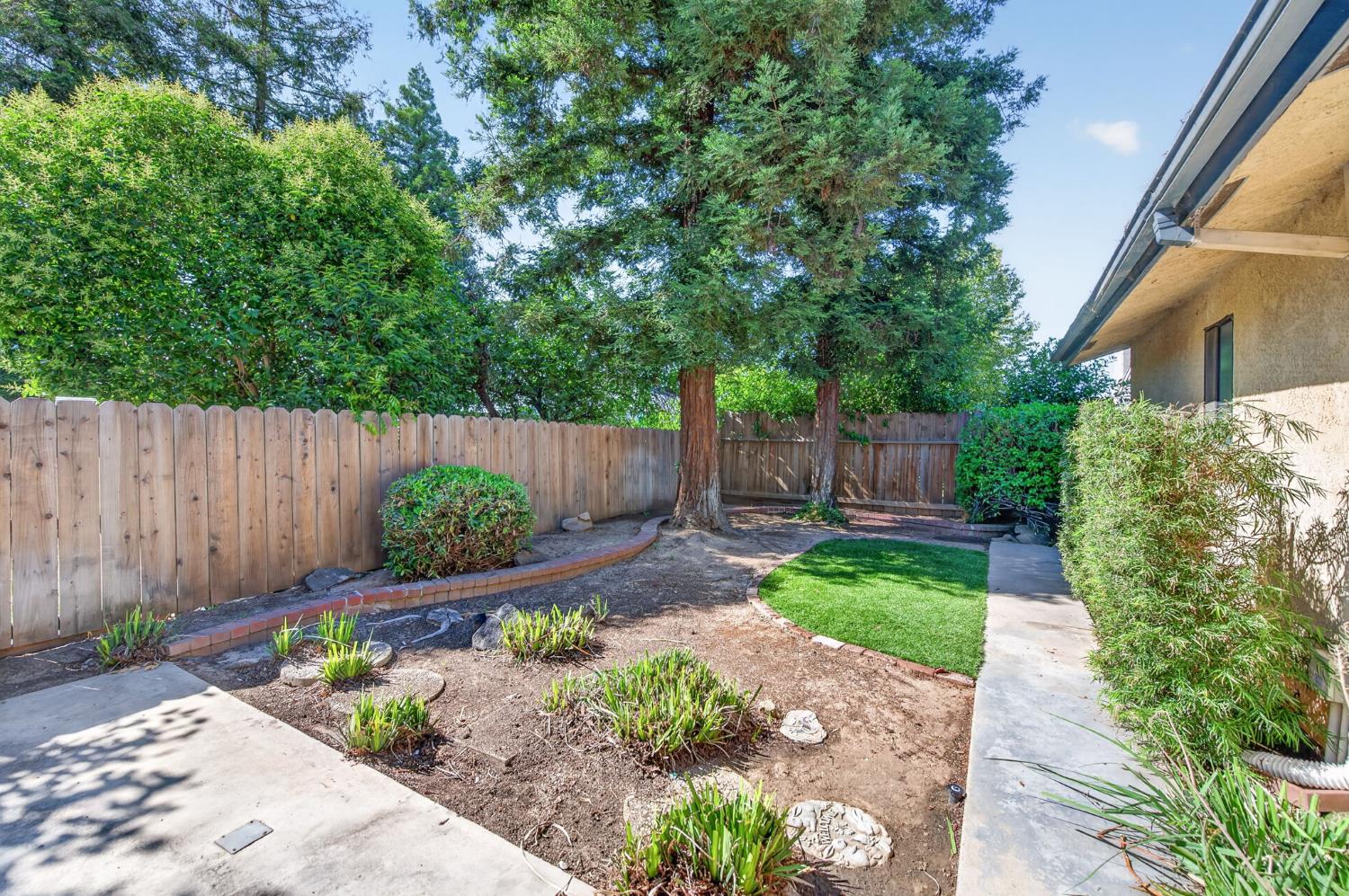 395 N Fordham Ave, Fresno, CA 93727