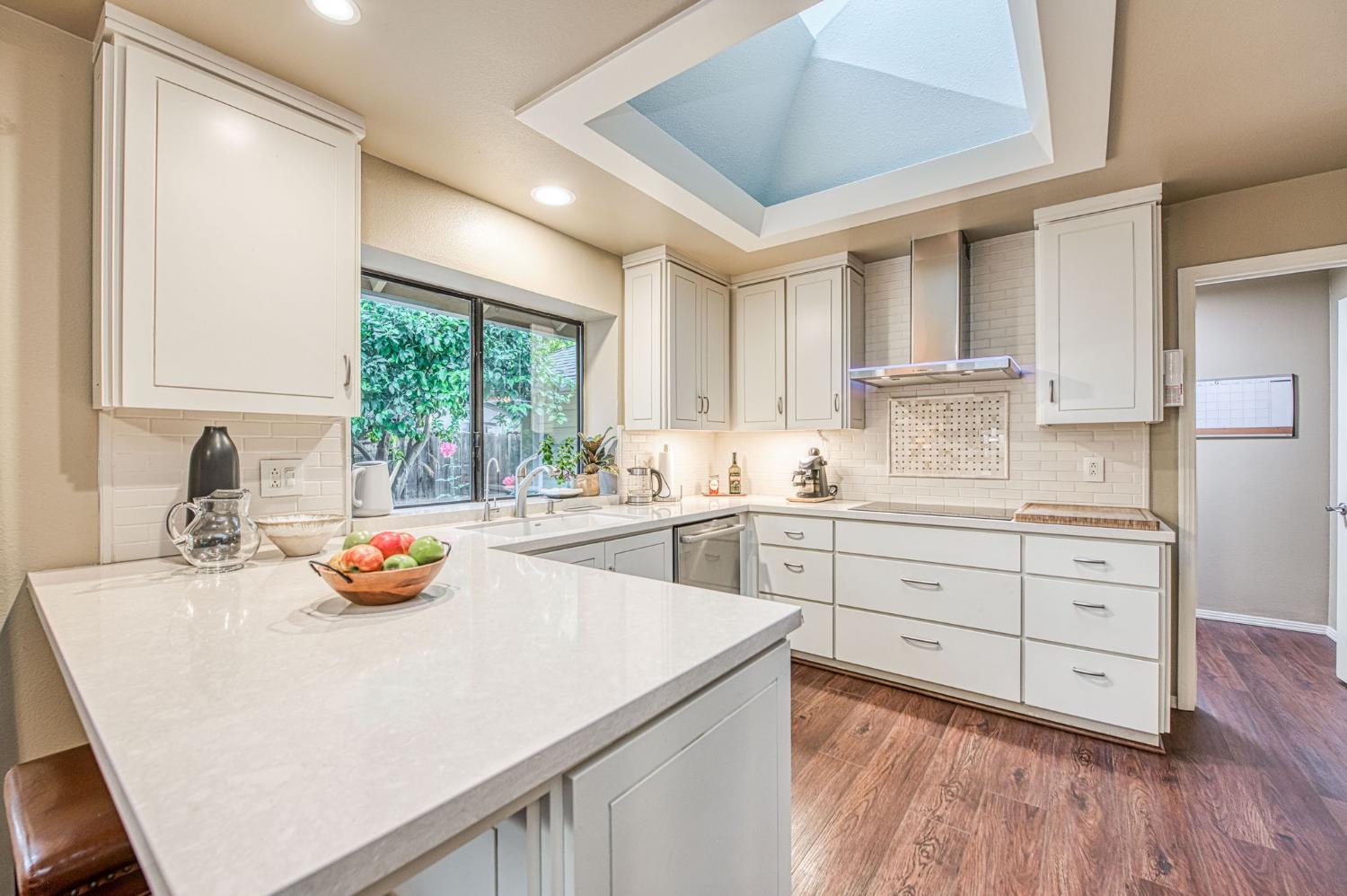 6568 N Farris Ave, Fresno, CA 93711