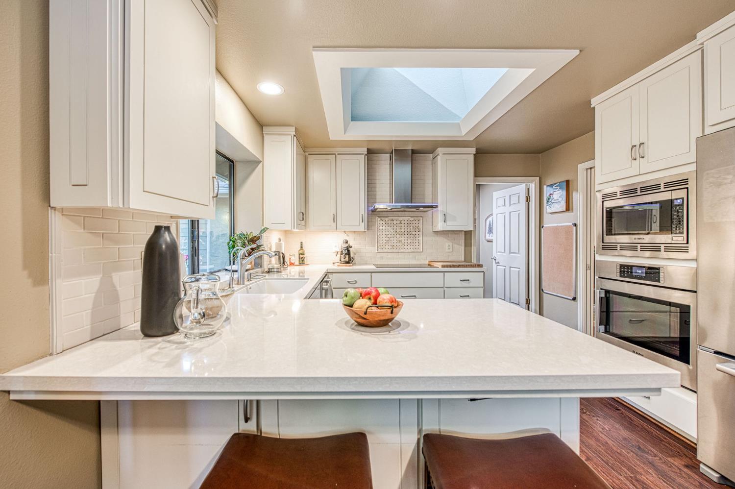 6568 N Farris Ave, Fresno, CA 93711