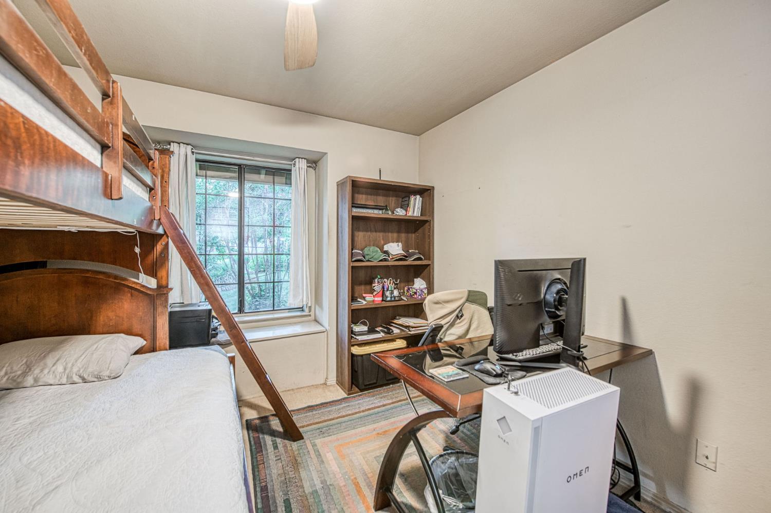 6568 N Farris Ave, Fresno, CA 93711