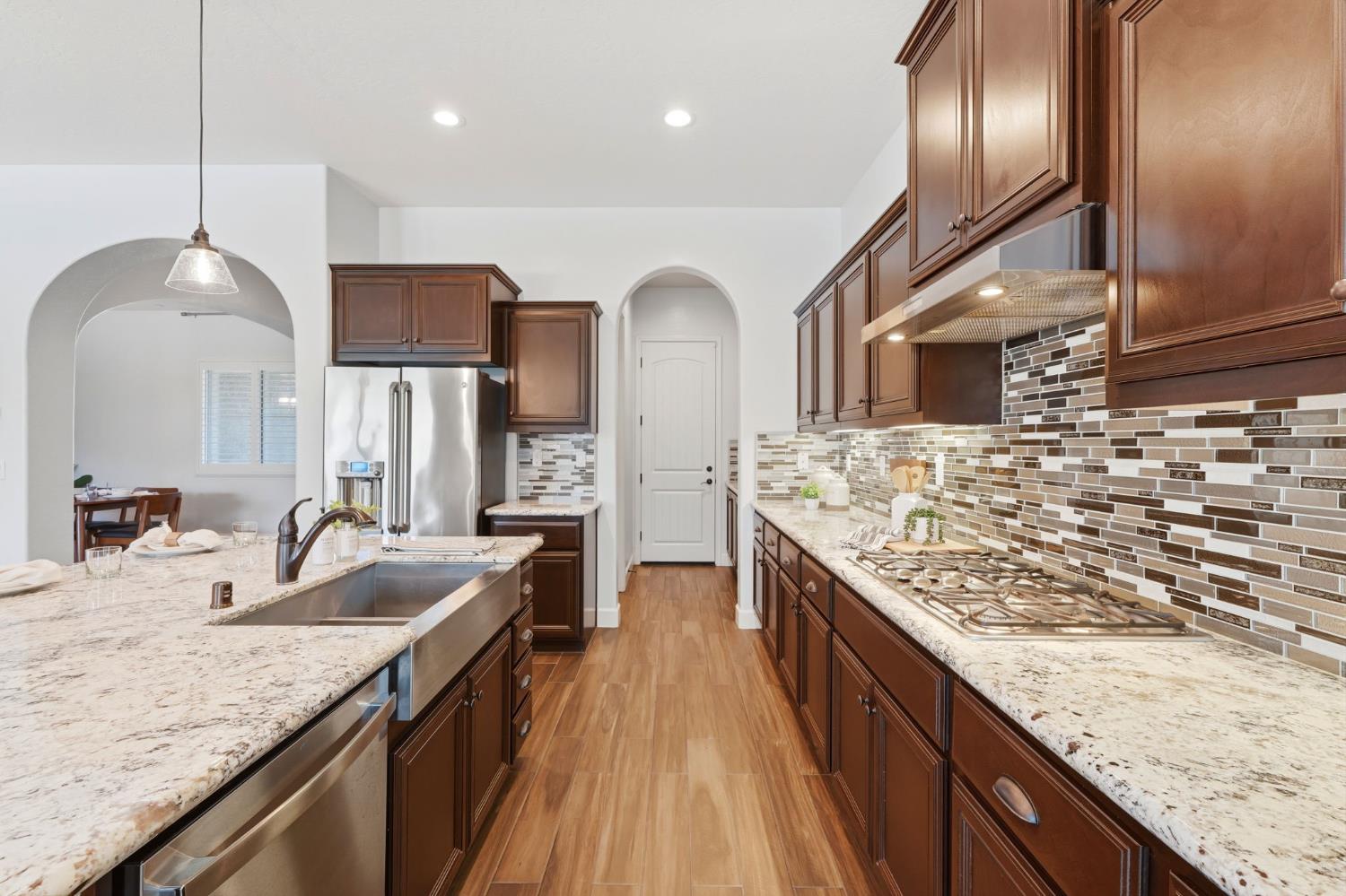 3368 N Discovery Way, Hanford, CA 93230