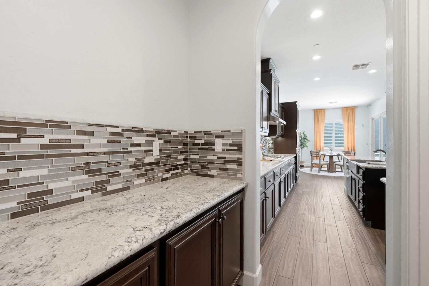 3368 N Discovery Way, Hanford, CA 93230