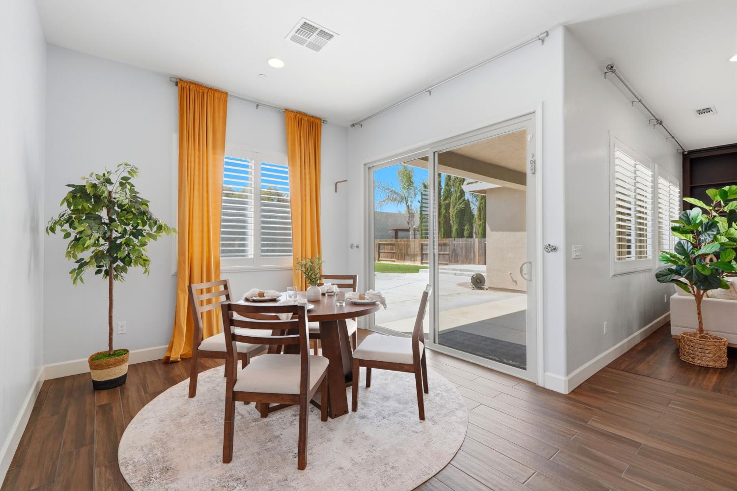 3368 N Discovery Way, Hanford, CA 93230