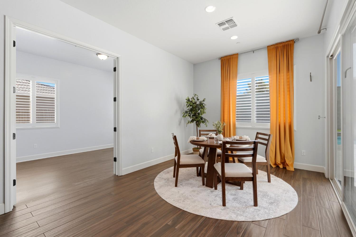 3368 N Discovery Way, Hanford, CA 93230