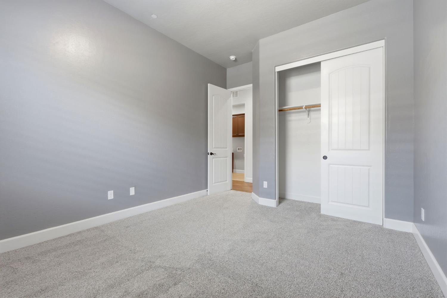 3368 N Discovery Way, Hanford, CA 93230