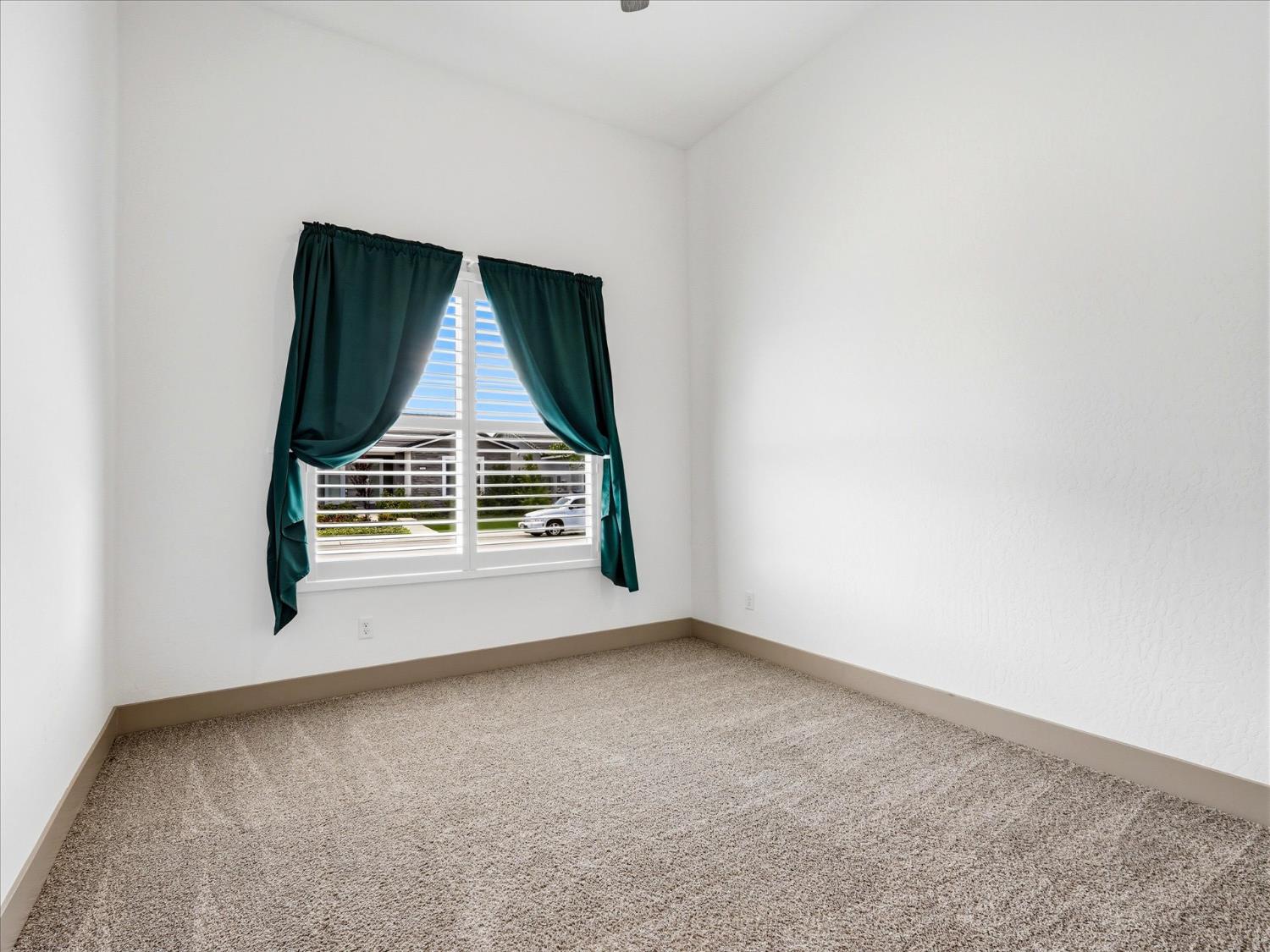 20112 Siena Dr, Friant, CA 93626