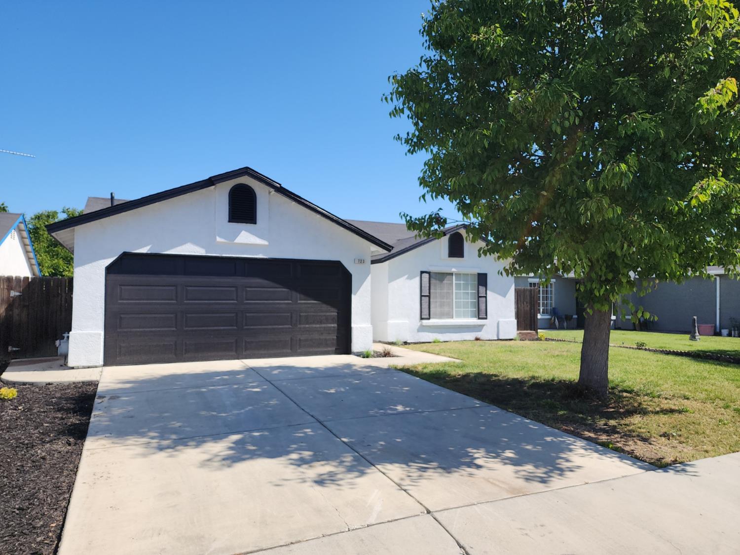 723 Dodderer, Firebaugh, CA 93622