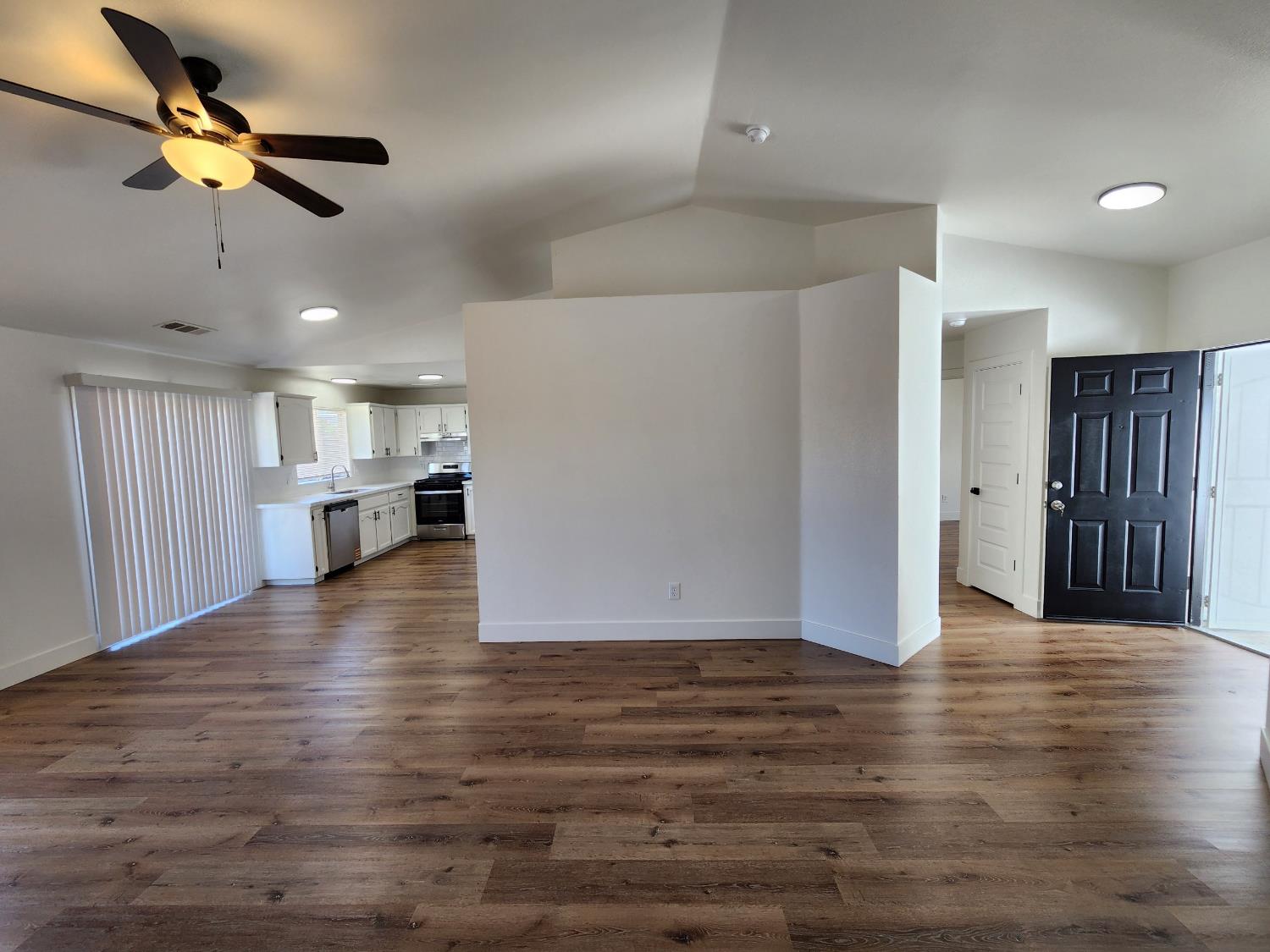 723 Dodderer, Firebaugh, CA 93622