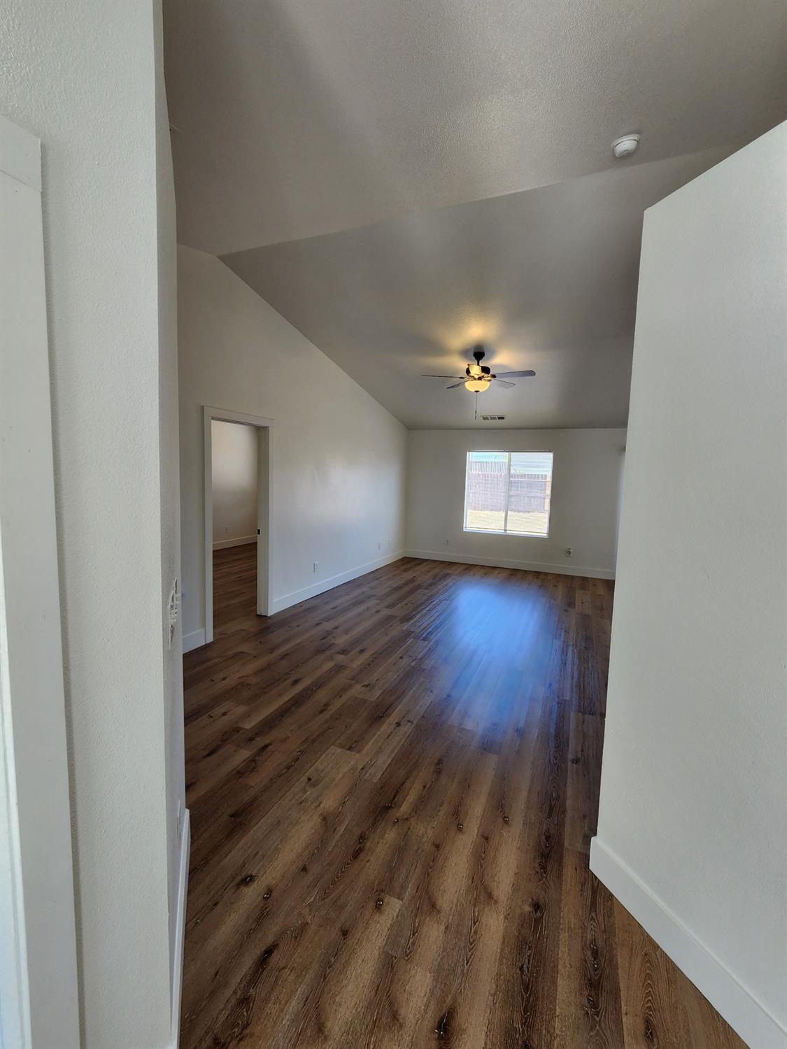 723 Dodderer, Firebaugh, CA 93622