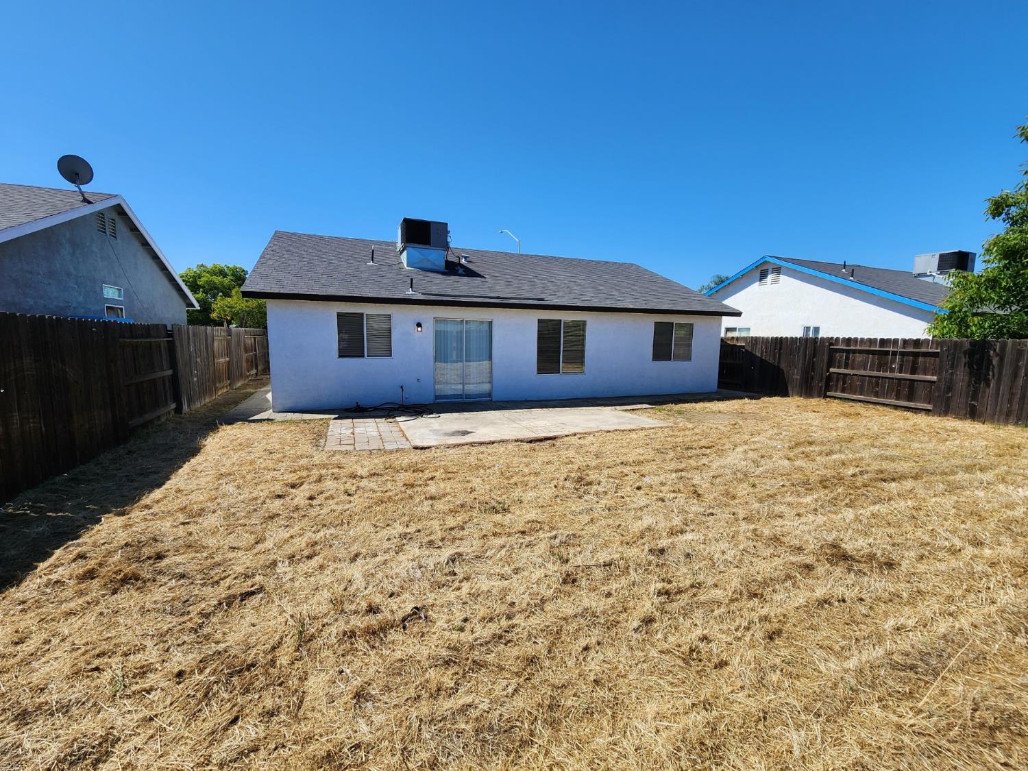 723 Dodderer, Firebaugh, CA 93622