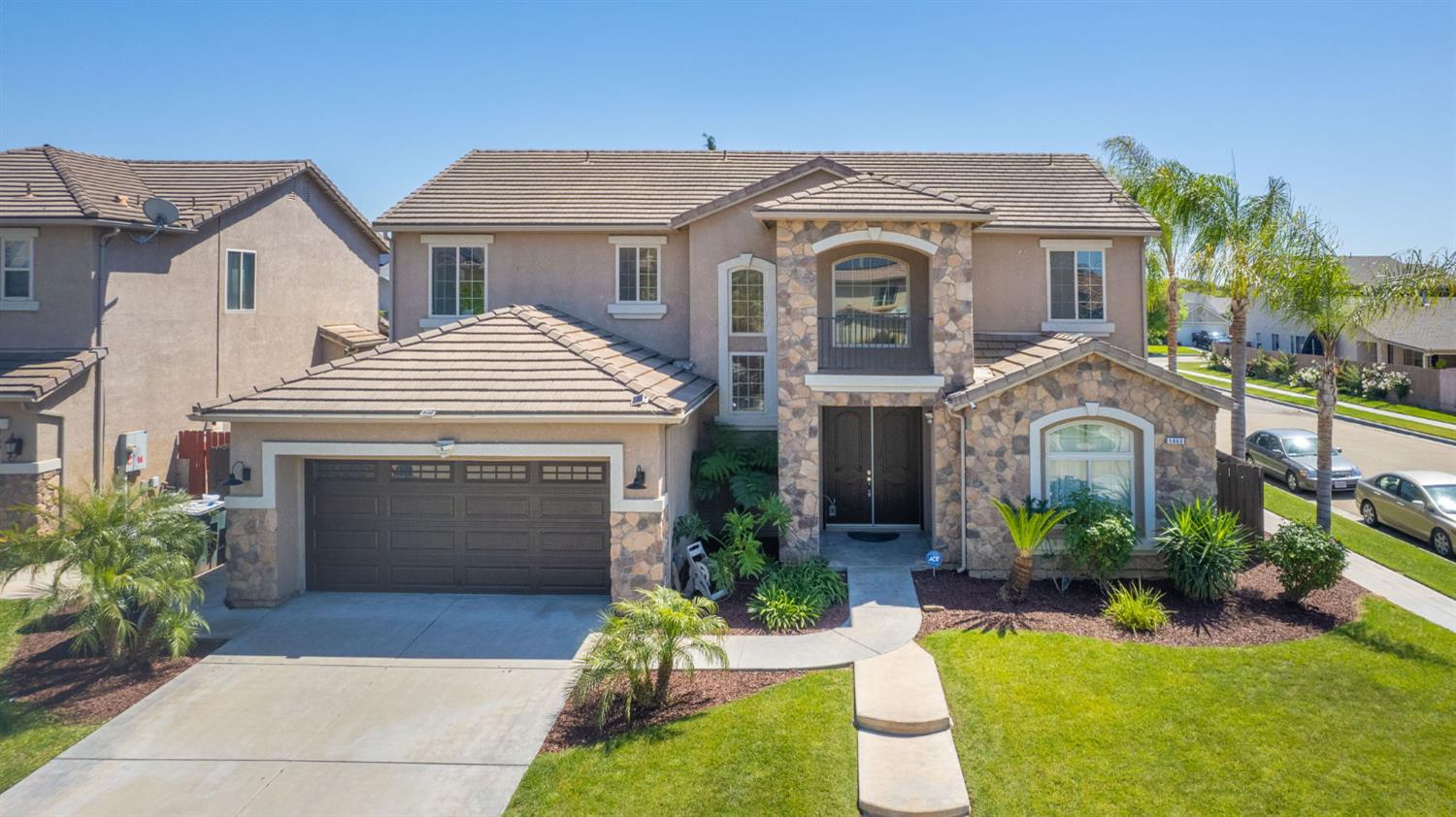 5860 E Byrd Ave, Fresno, CA 93727