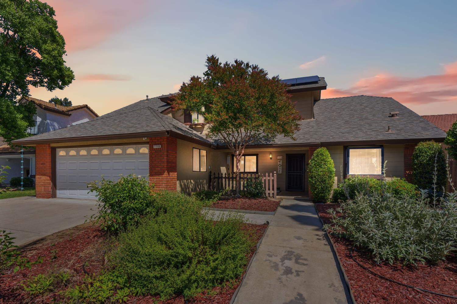 7718 N Woodrow Ave, Fresno, CA 93720