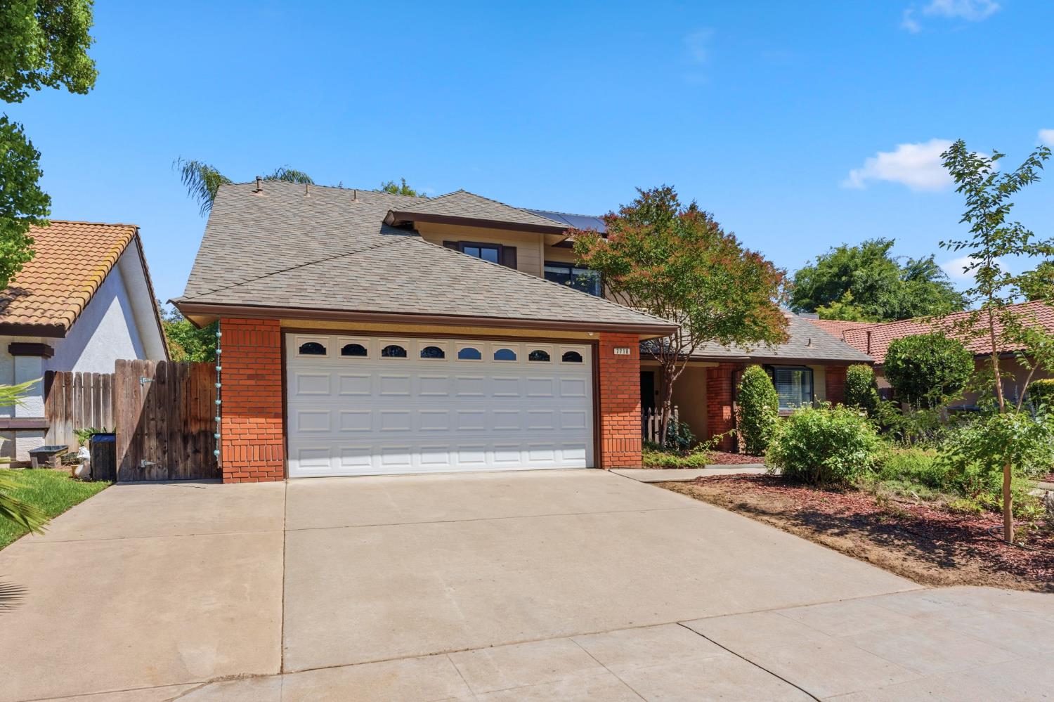 7718 N Woodrow Ave, Fresno, CA 93720