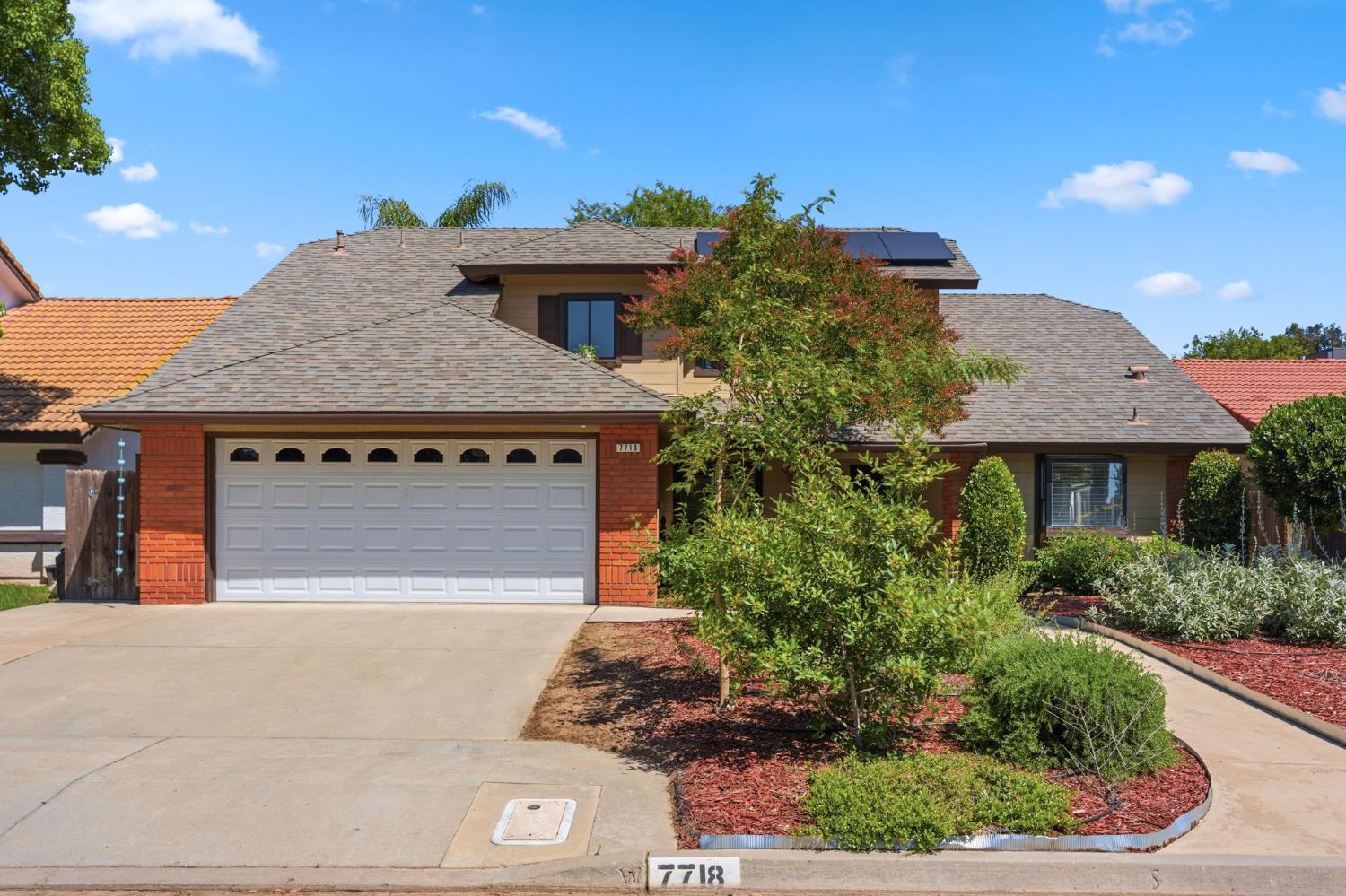 7718 N Woodrow Ave, Fresno, CA 93720