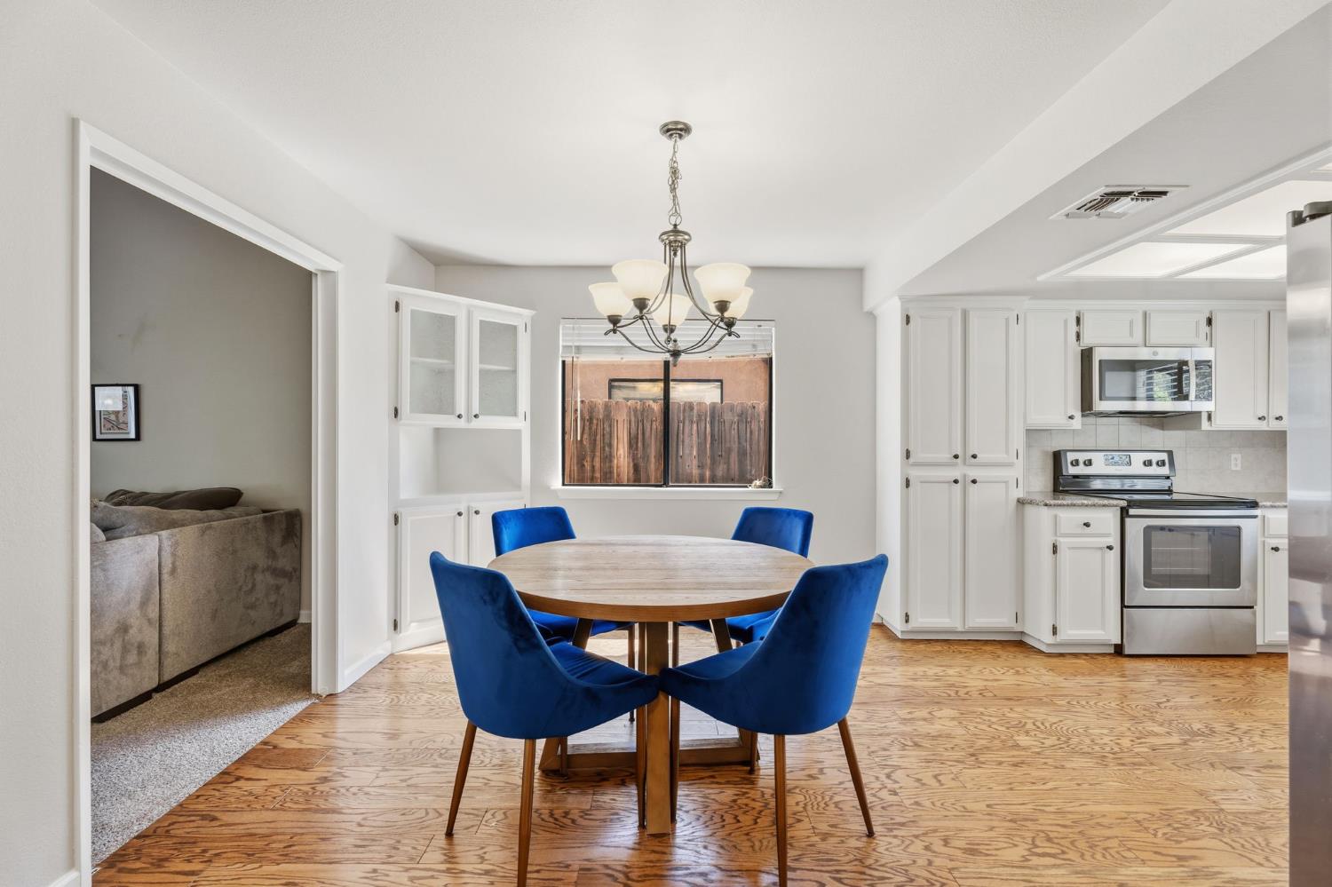 7718 N Woodrow Ave, Fresno, CA 93720