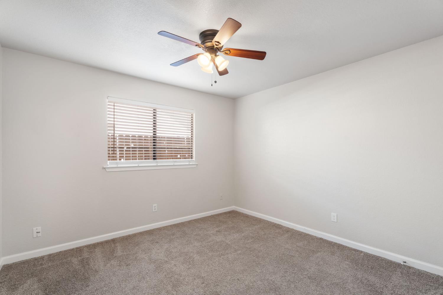 7718 N Woodrow Ave, Fresno, CA 93720