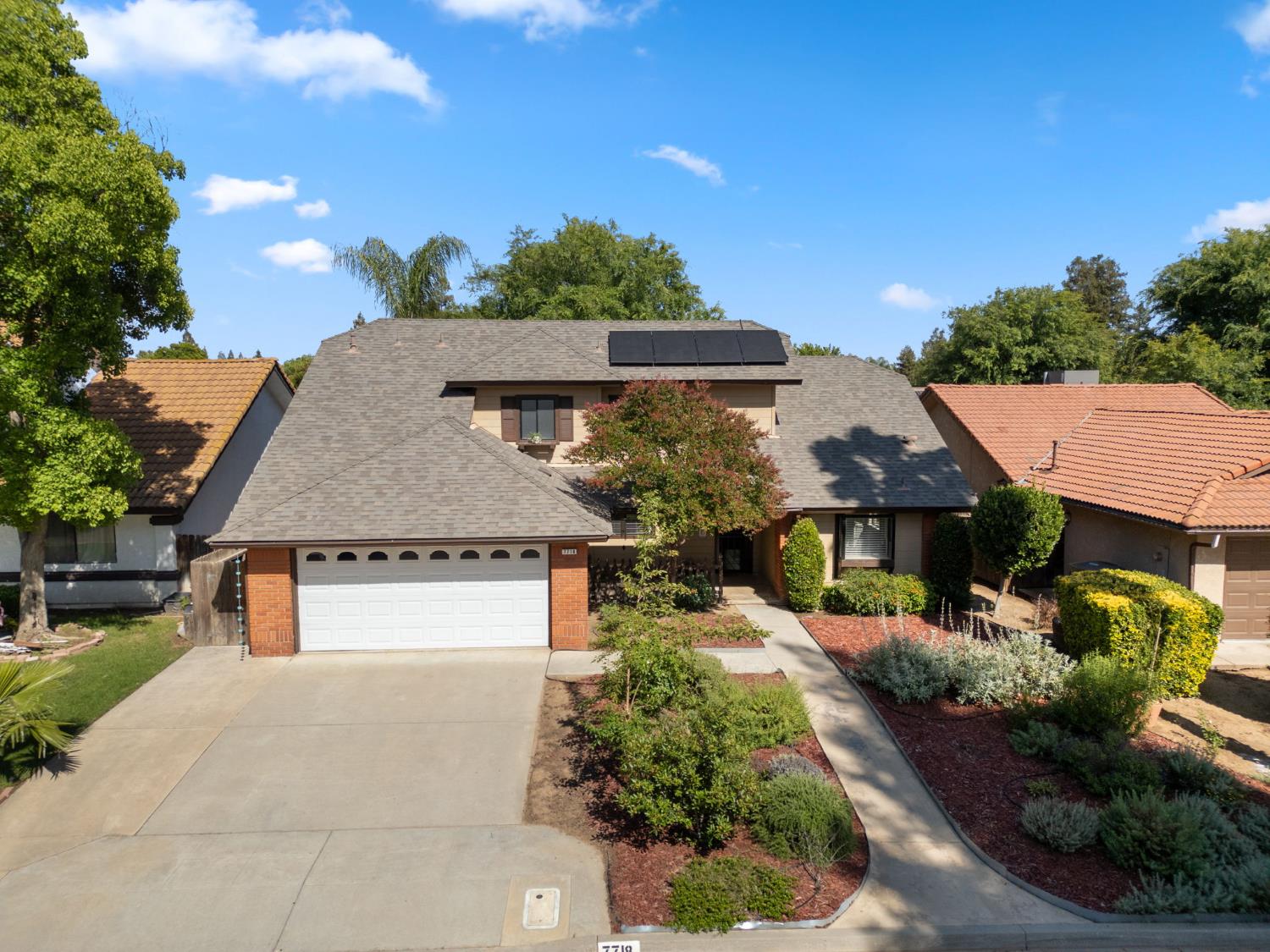 7718 N Woodrow Ave, Fresno, CA 93720