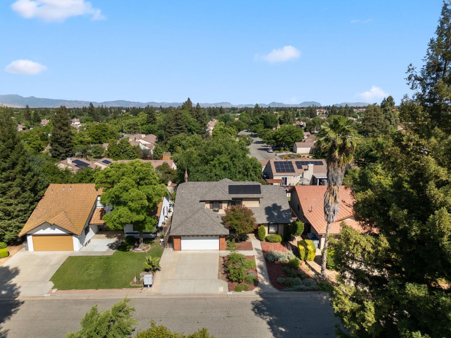 7718 N Woodrow Ave, Fresno, CA 93720