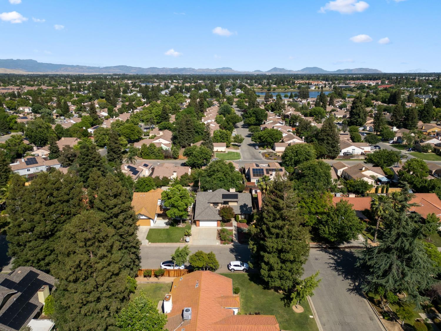 7718 N Woodrow Ave, Fresno, CA 93720