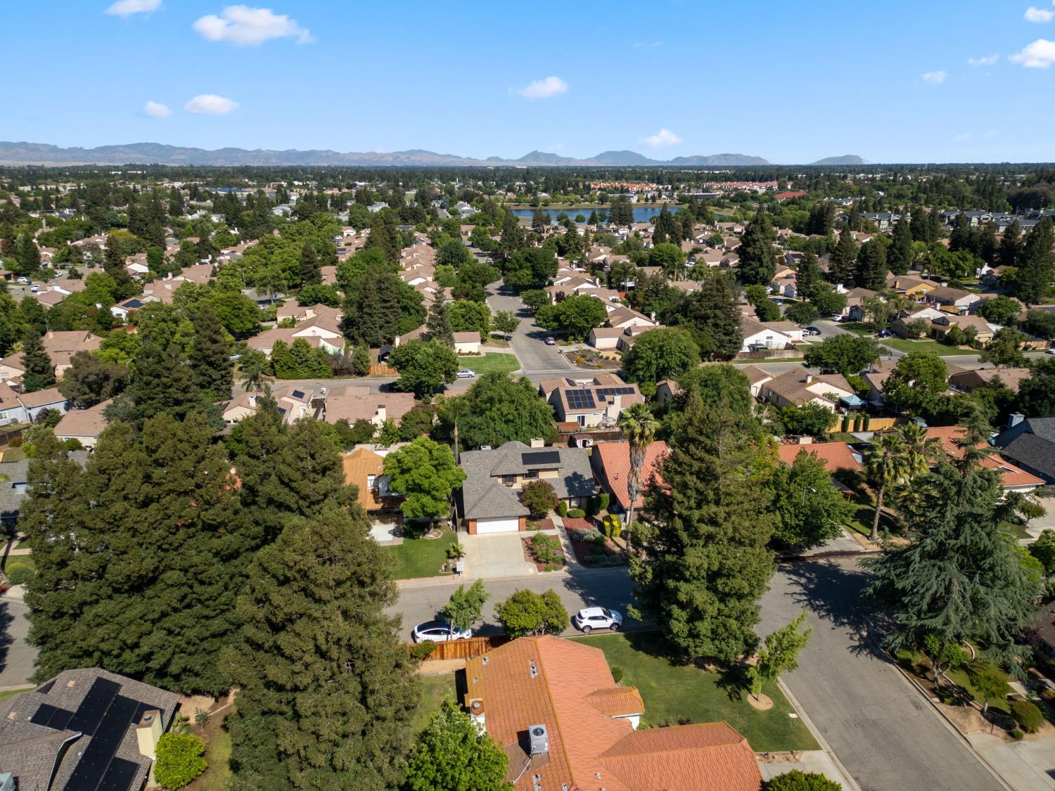 7718 N Woodrow Ave, Fresno, CA 93720