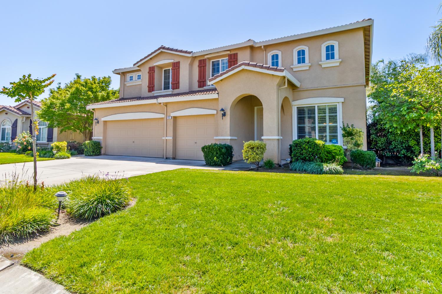 9685 Heatherhearst Dr, Chowchilla, CA 93610