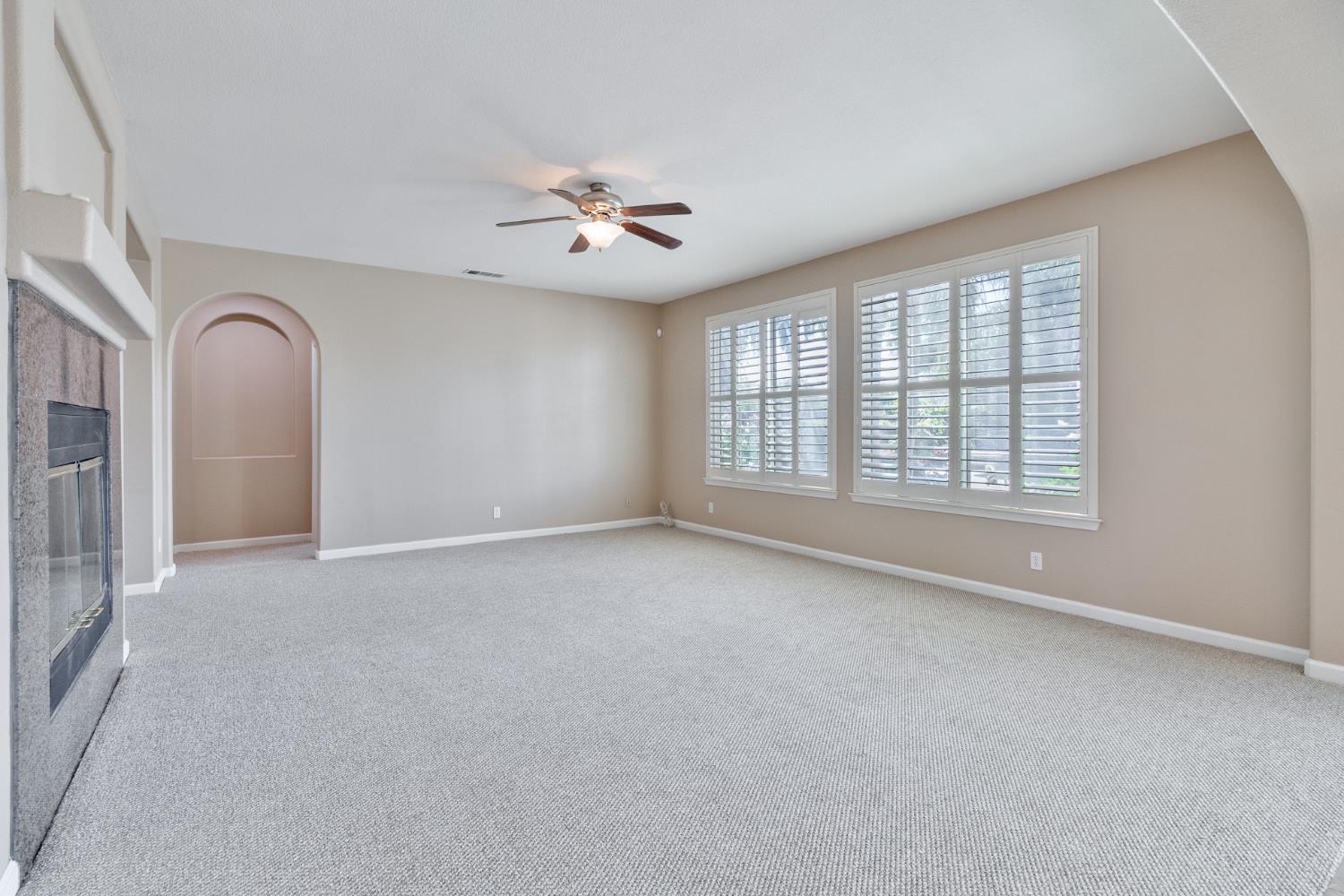 9685 Heatherhearst Dr, Chowchilla, CA 93610