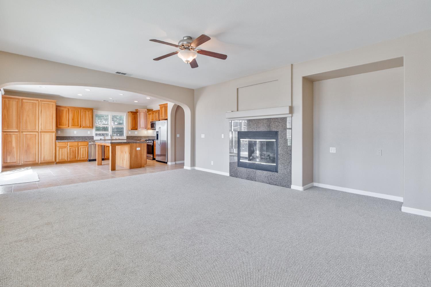 9685 Heatherhearst Dr, Chowchilla, CA 93610