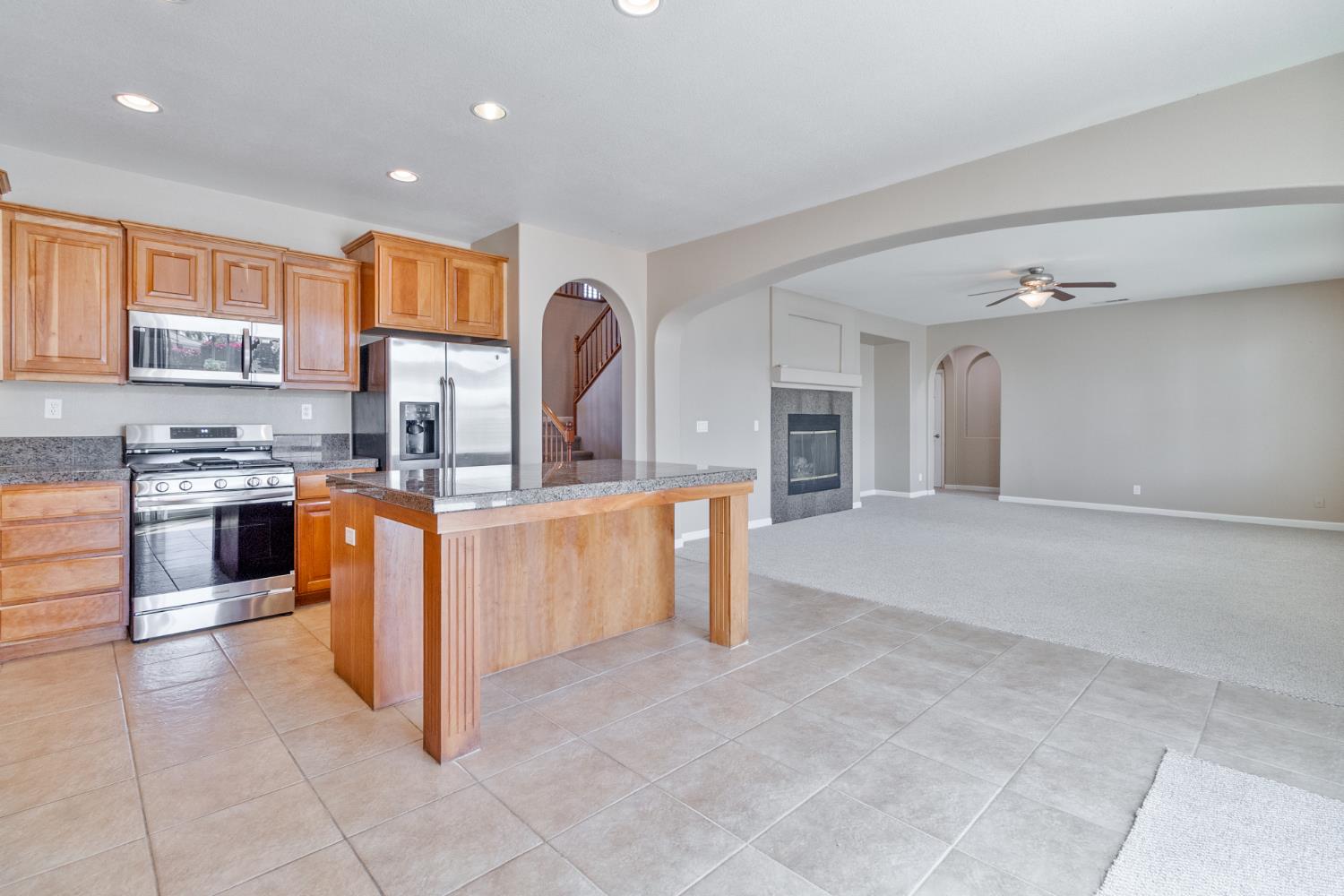 9685 Heatherhearst Dr, Chowchilla, CA 93610