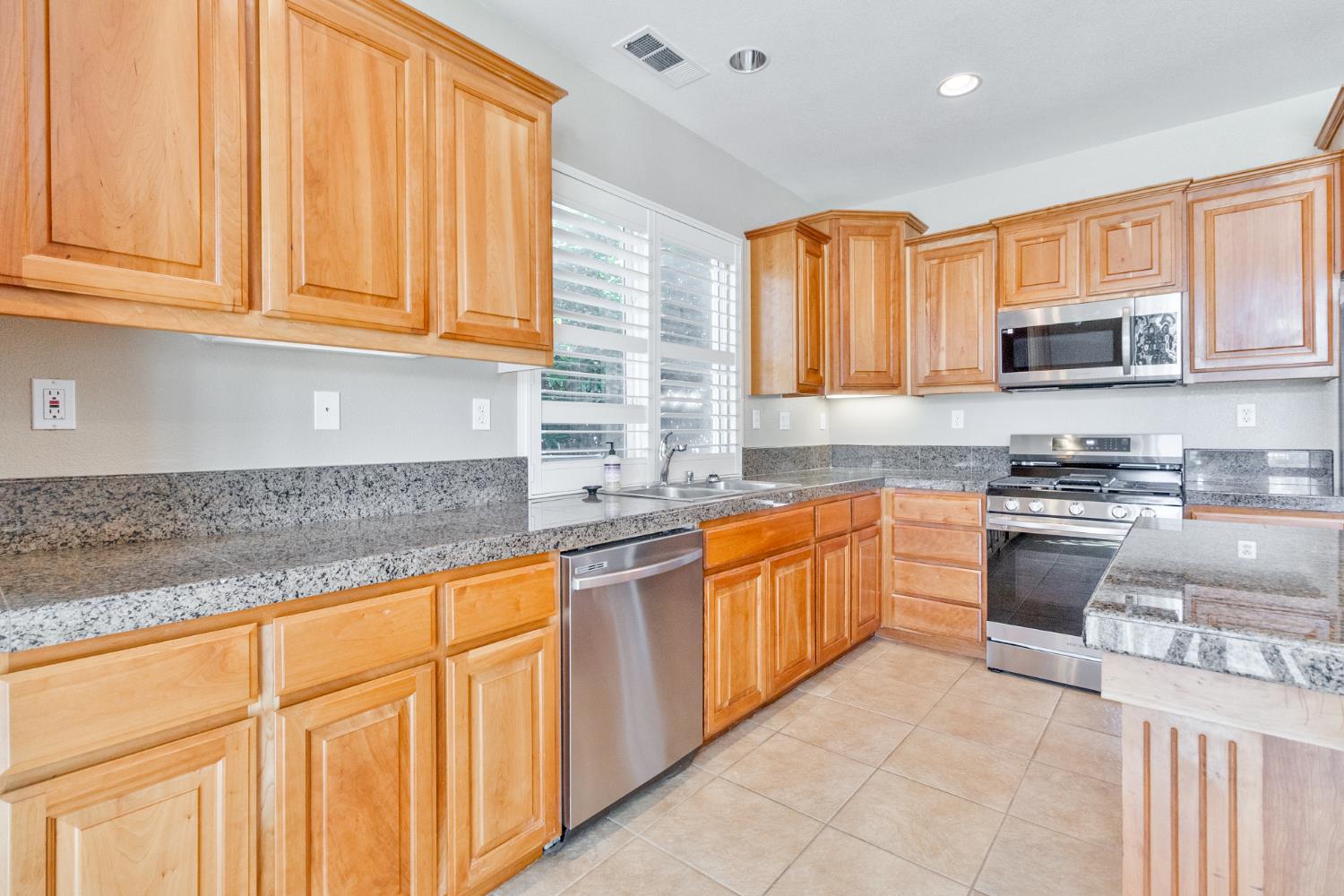 9685 Heatherhearst Dr, Chowchilla, CA 93610