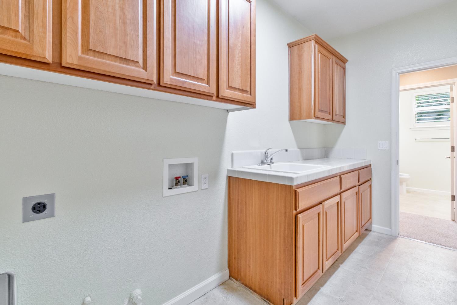 9685 Heatherhearst Dr, Chowchilla, CA 93610