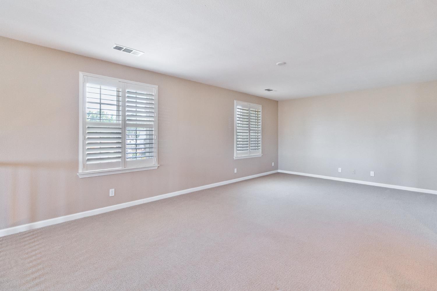 9685 Heatherhearst Dr, Chowchilla, CA 93610