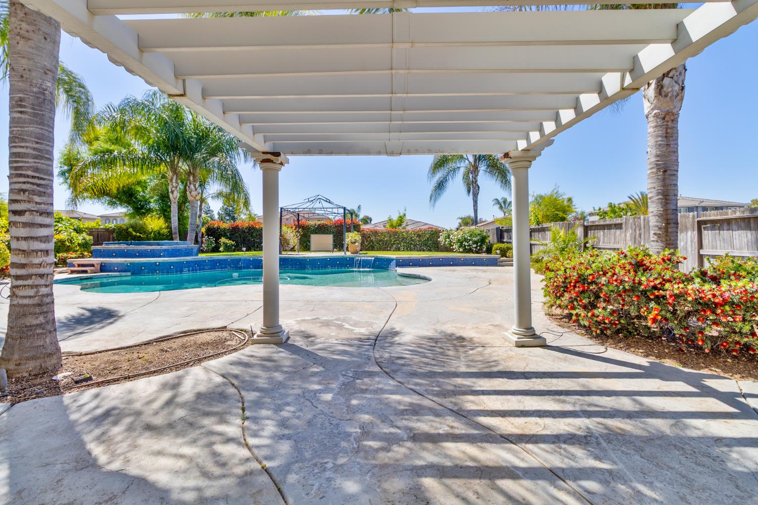 9685 Heatherhearst Dr, Chowchilla, CA 93610