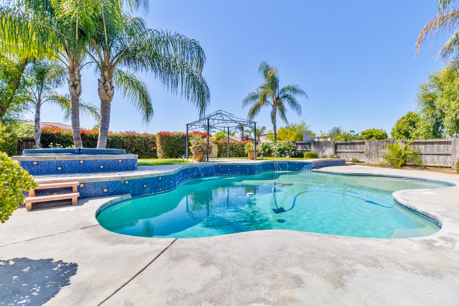 9685 Heatherhearst Dr, Chowchilla, CA 93610