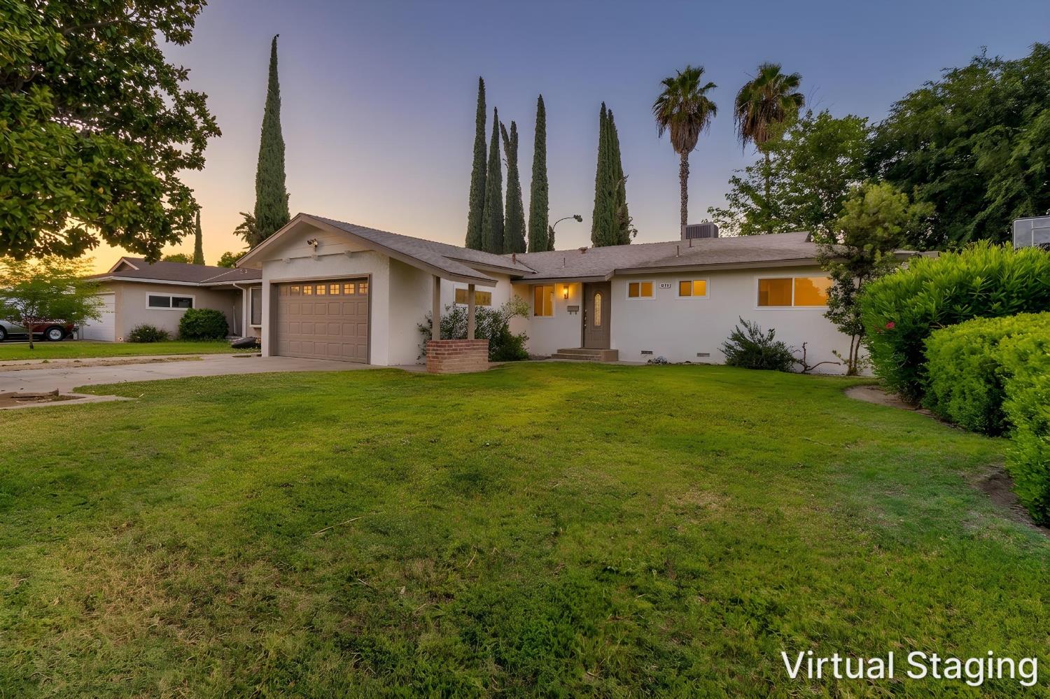 896 W Holland Ave, Clovis, CA 93612