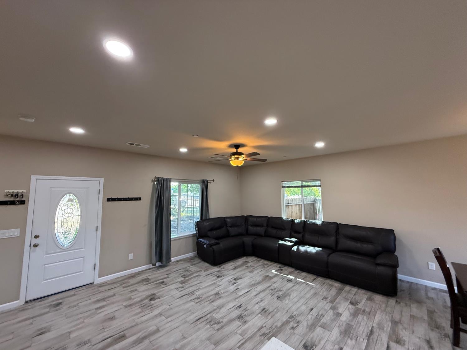 1707 Sylvia St, Selma, CA 93662