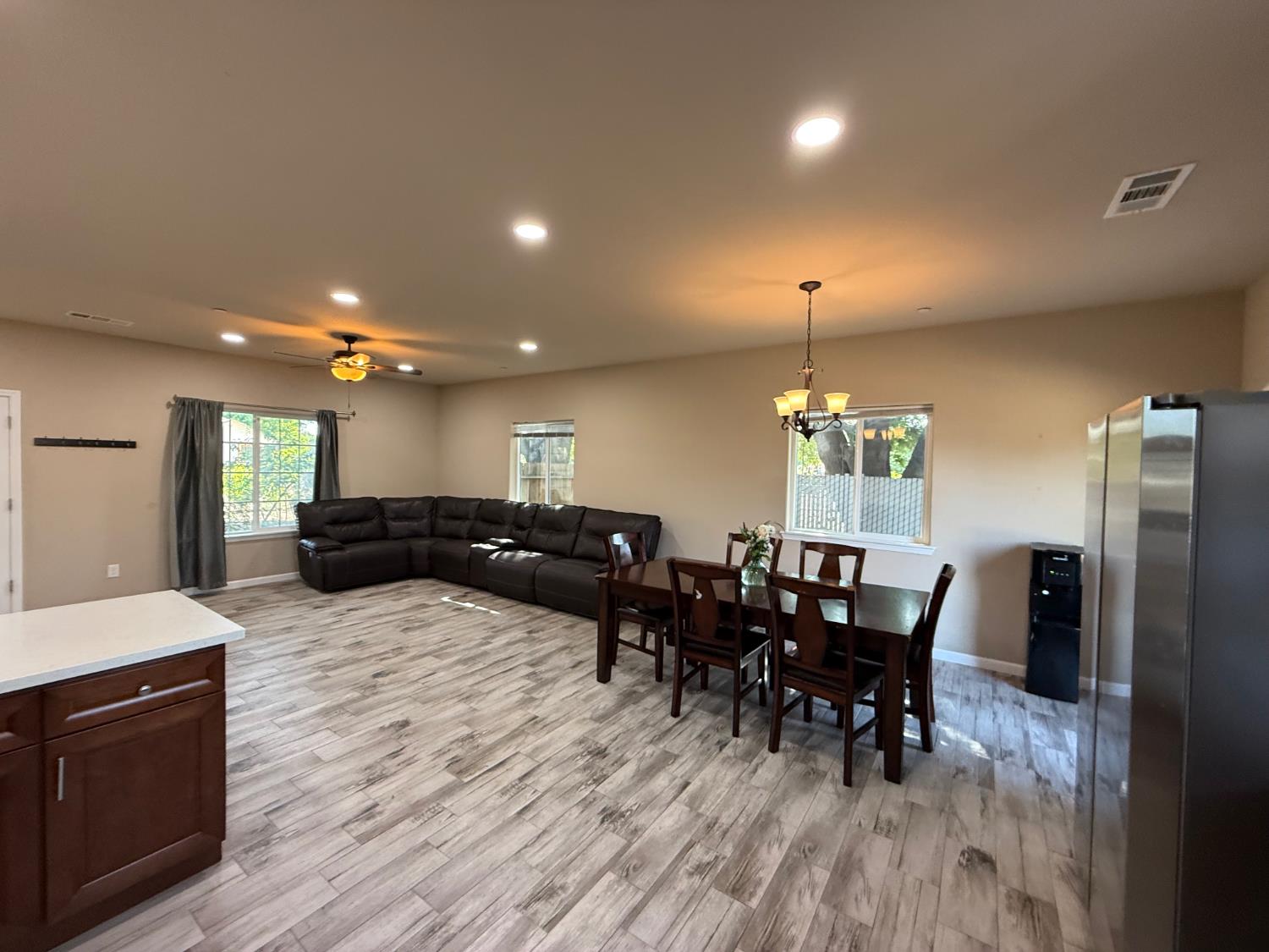 1707 Sylvia St, Selma, CA 93662