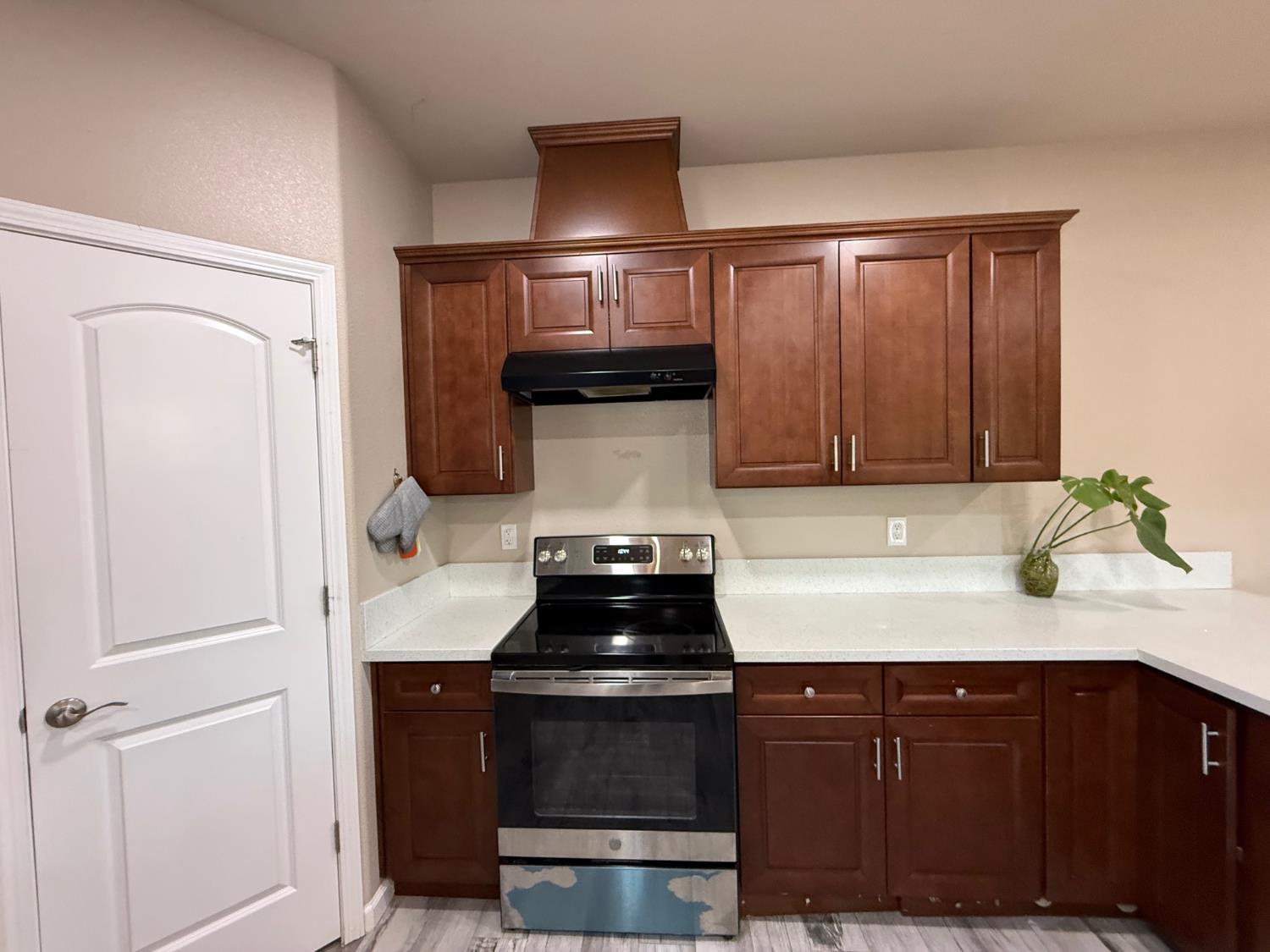 1707 Sylvia St, Selma, CA 93662