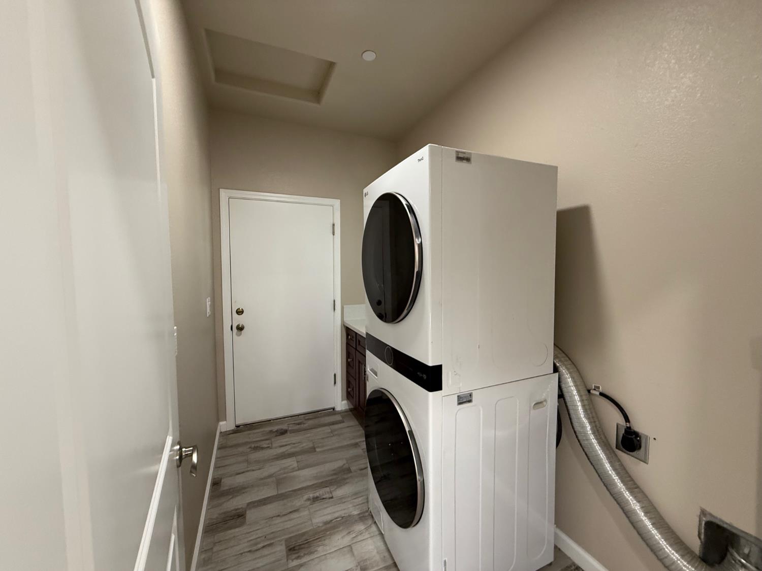 1707 Sylvia St, Selma, CA 93662