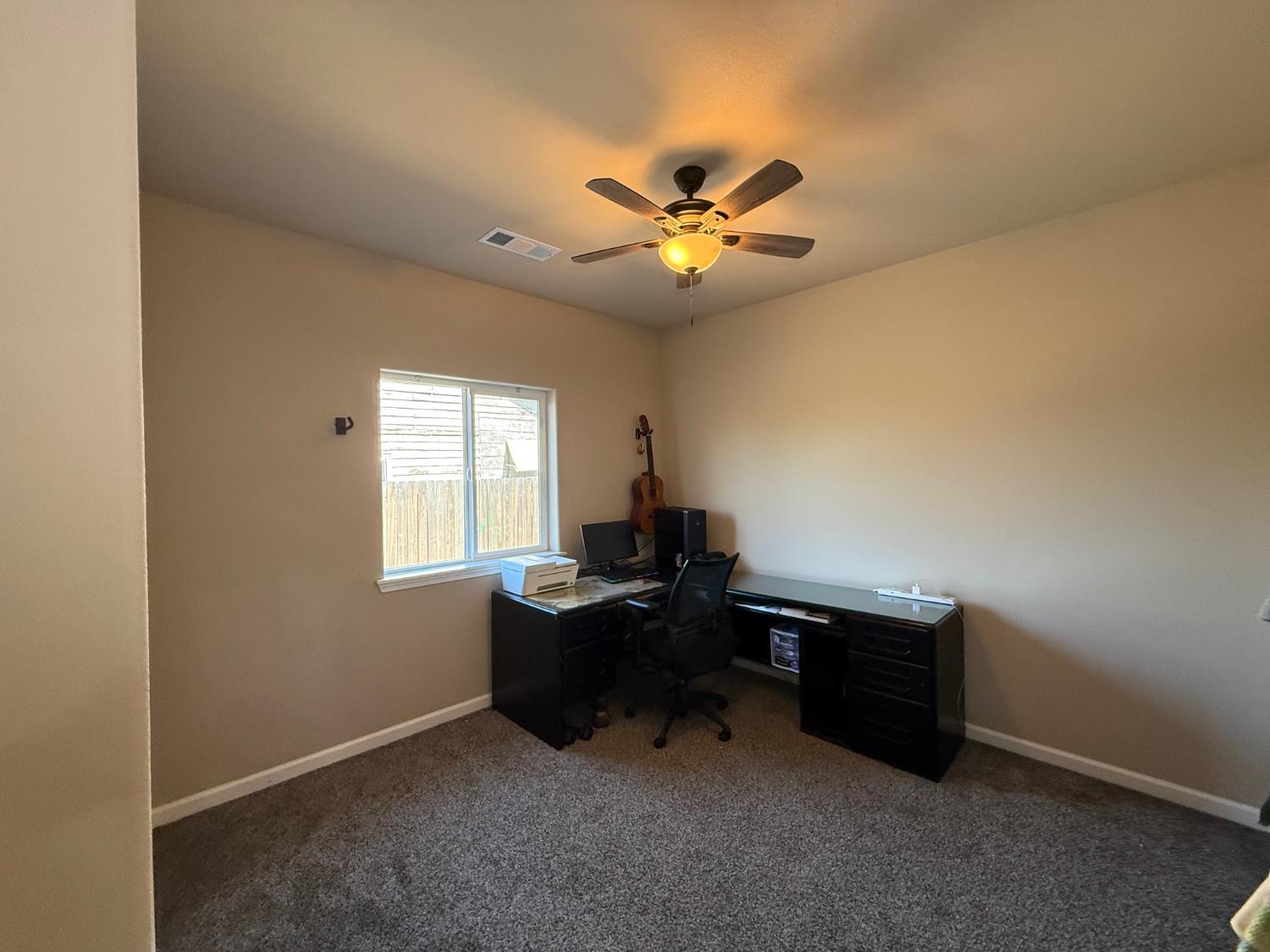 1707 Sylvia St, Selma, CA 93662