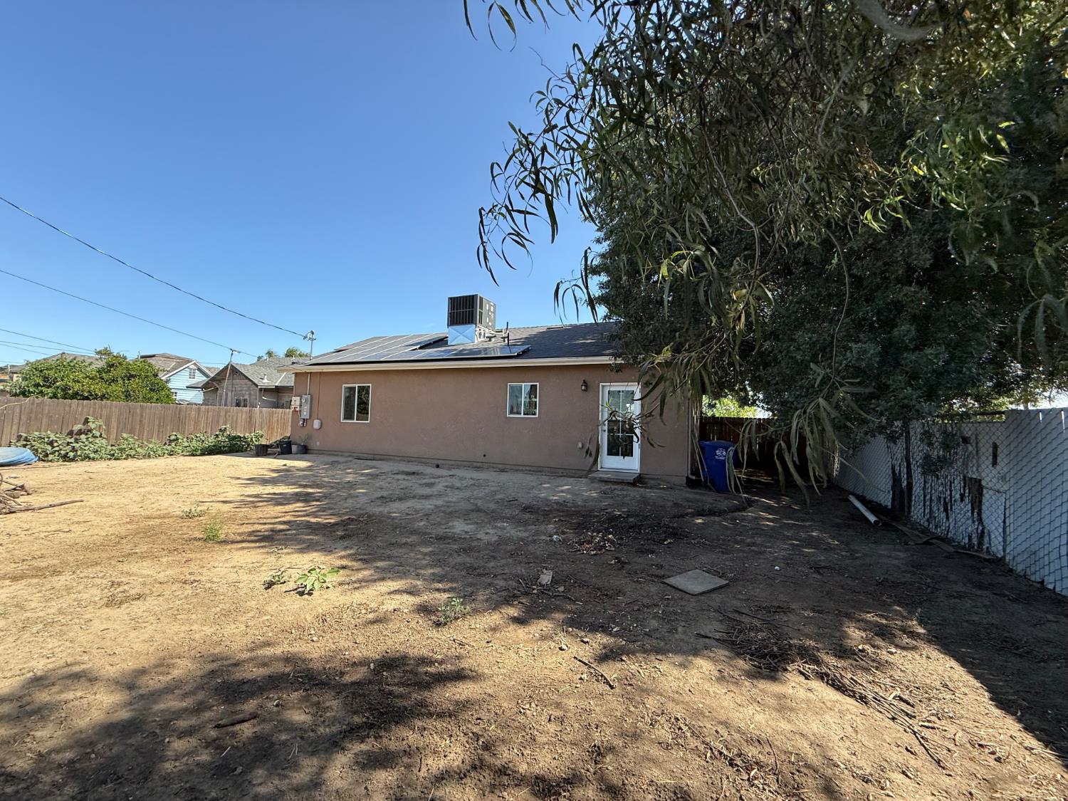 1707 Sylvia St, Selma, CA 93662